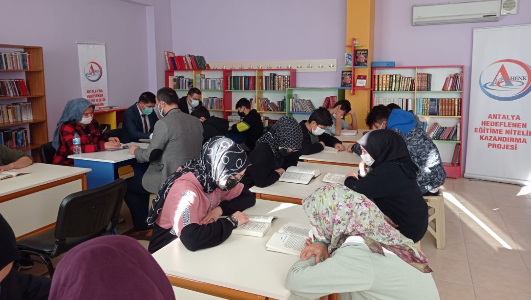 AHENK Projesi Kapsamında Demre Anadolu İmam Hatip Lisesi'ne Ziyaret