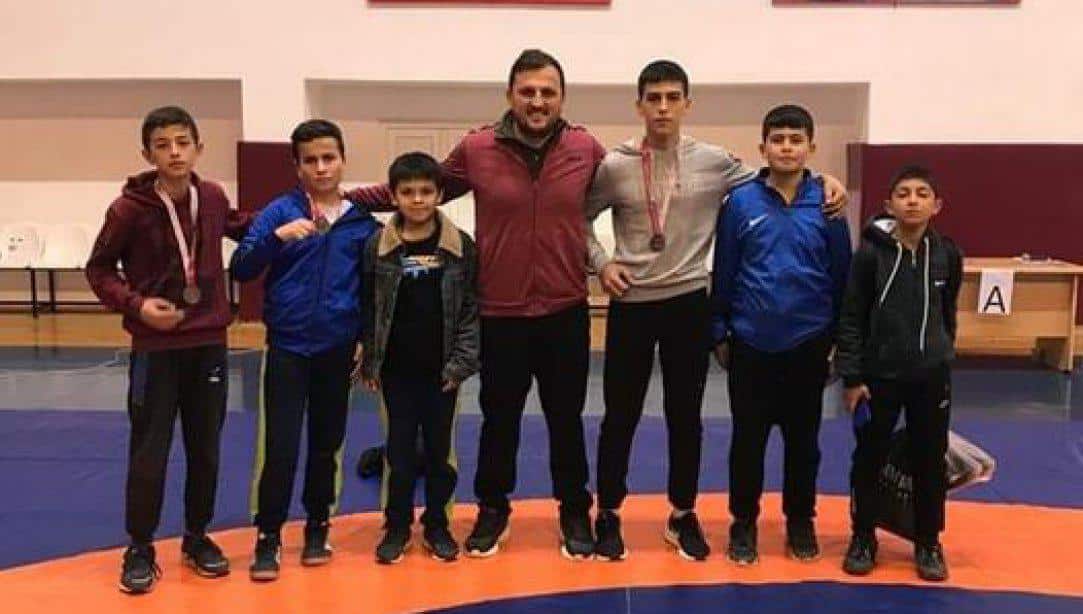  Okulararası Yıldızlar Serbest Güreş Antalya il Şampiyonası